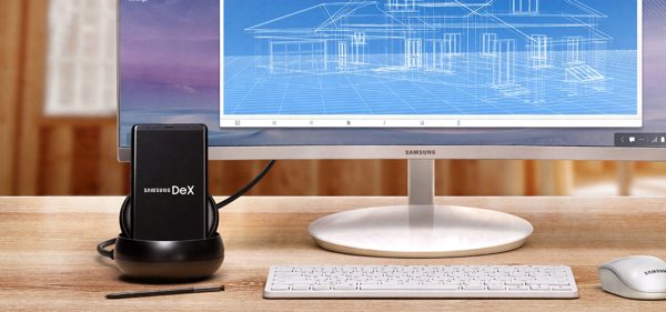 Vaizdas, kuriame pavaizduotas „Galaxy Note 8 Black“, prijungtas prie monitoriaus naudojant „Samsung Dex Station“