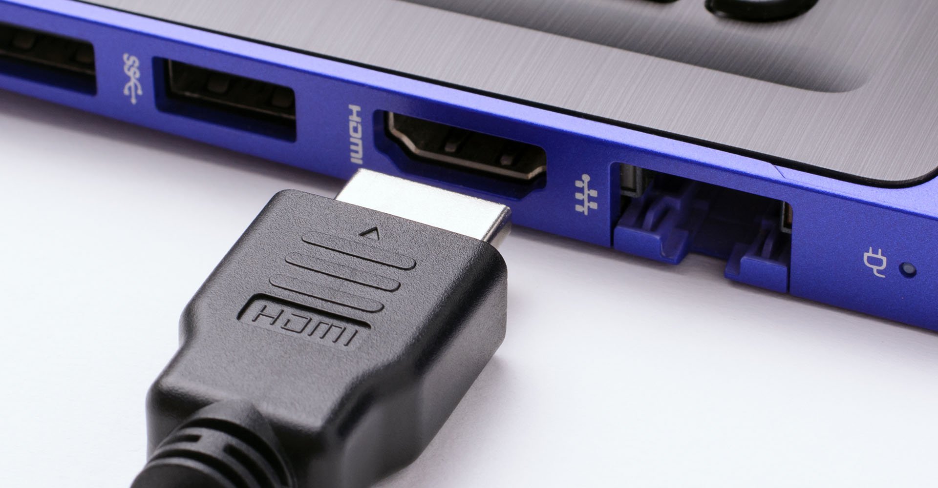 Asus TUF Gaming FA506II-AL035T (90NR03M2-M00720) HDMI