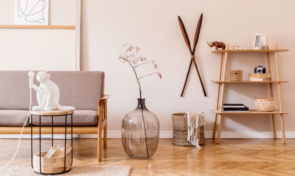 сочетание японского и скандинавского минимализма в дизайне комнаты