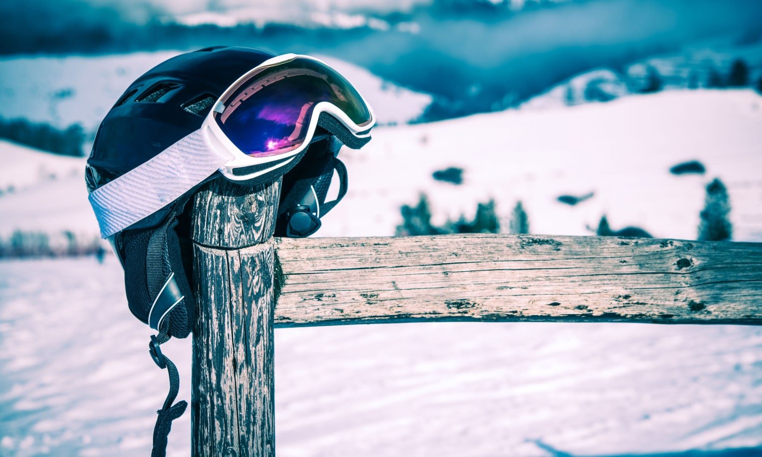 шлем для катания на лыжах