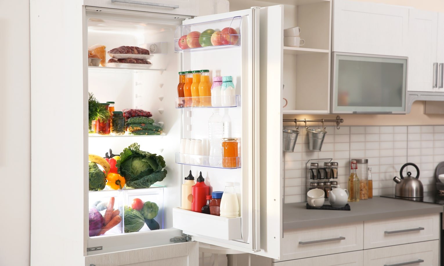 размещение продуктов в холодильнике