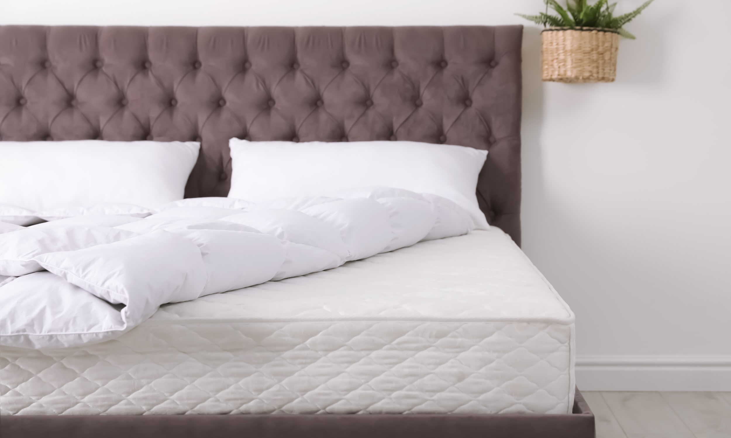 kvalitativs matracis gultai