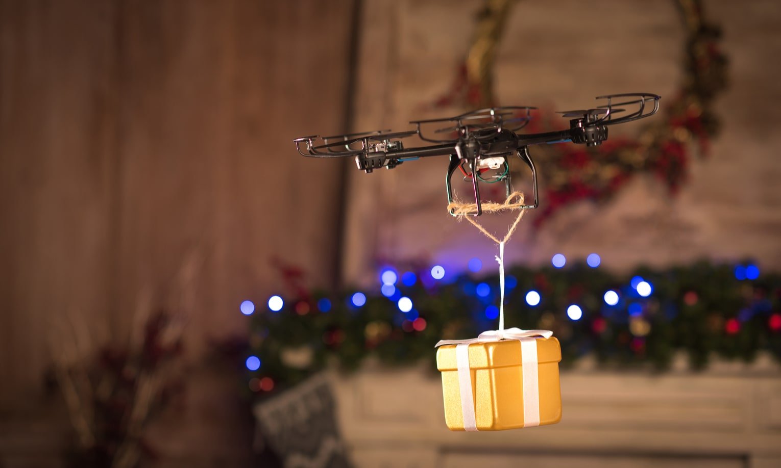 dronas dovanu kaledu proga